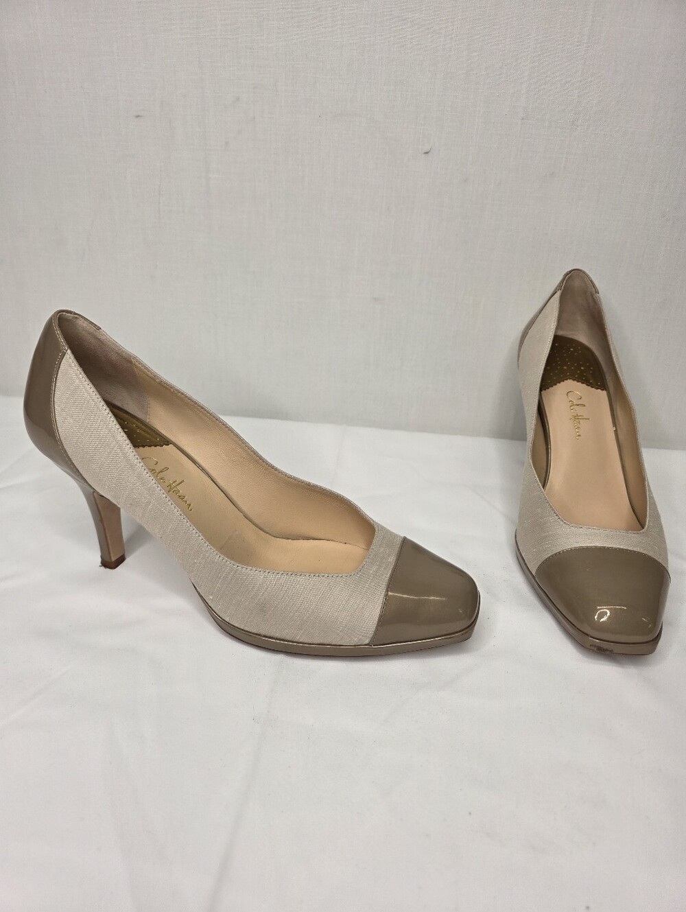 Cole Haan Nike Air Beige Fabric Patent Leather Cap Toe Pumps Heel 10B D24233